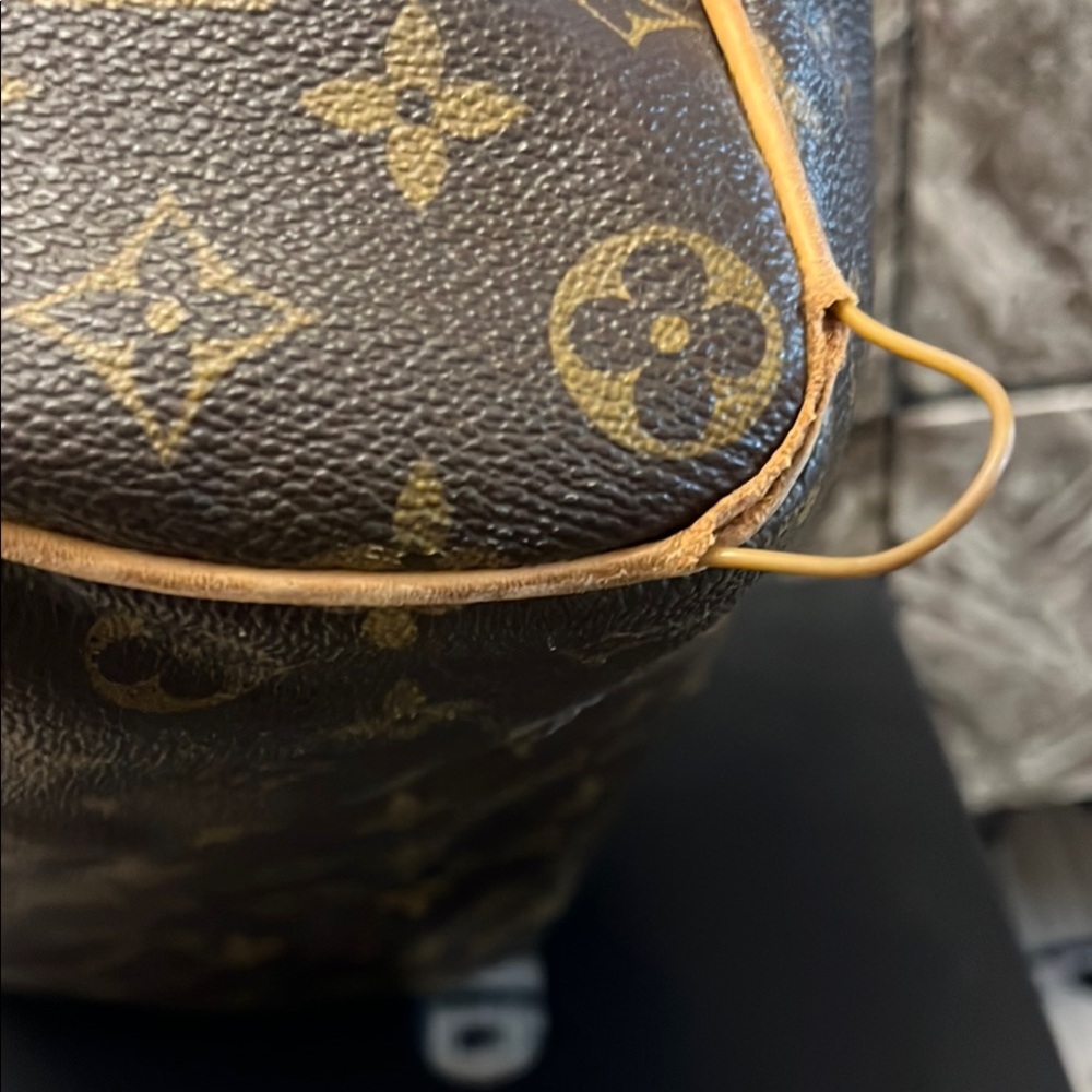 Louis Vuitton Brown Monogram Speedy Bag - Picture 7 of 10